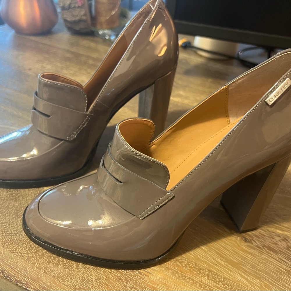Calvin Klein Patent Leather Gray Heels - Picture 5 of 5